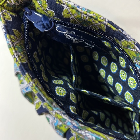 Vera Bradley Hannah In Cambridge Pattern. - Picture 9 of 12